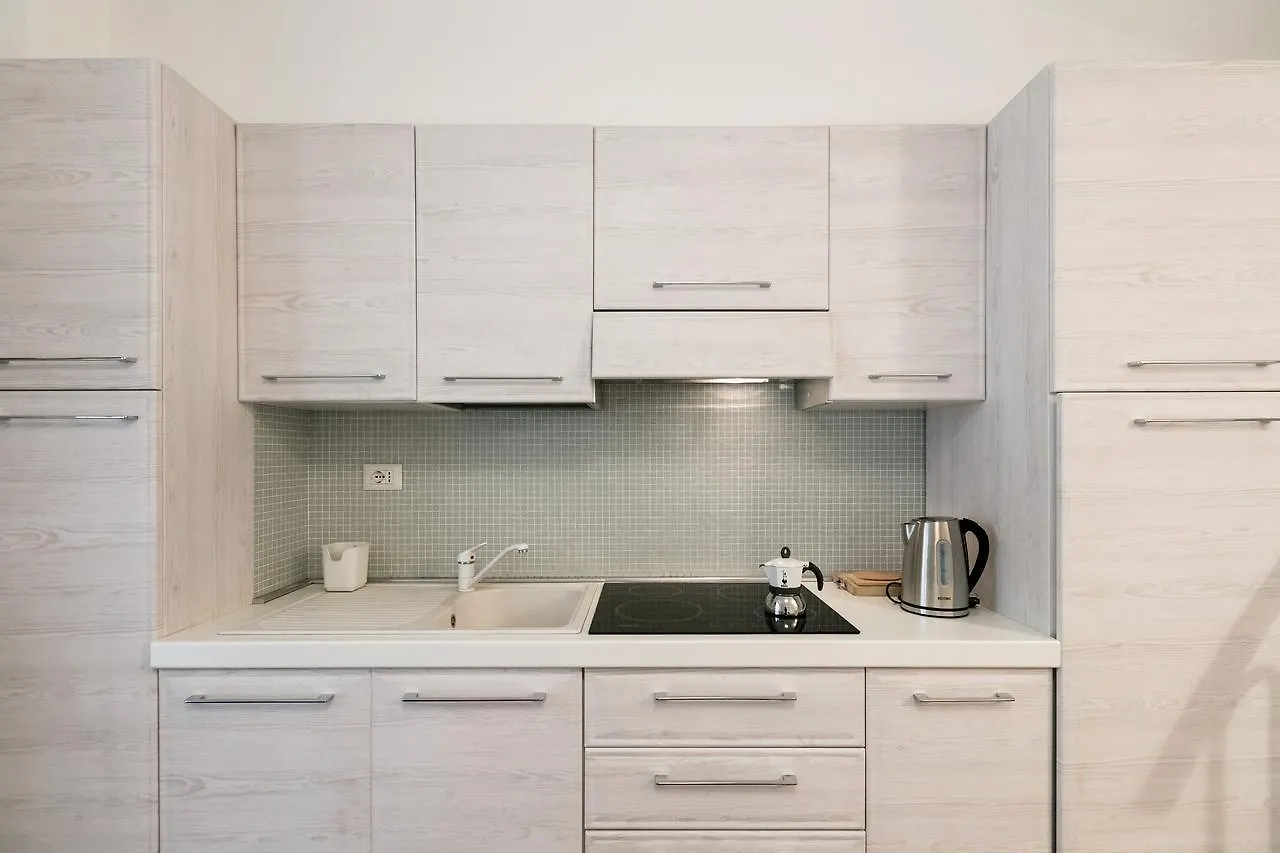 Bocconi Bligny Apartment Милан