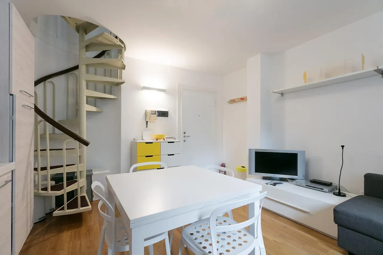 Bocconi Bligny Apartment Милан
